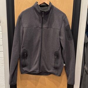 Arcteryx Men Jacket Medium Covert Cardigan Grey Performance Outdoor Hike Utility